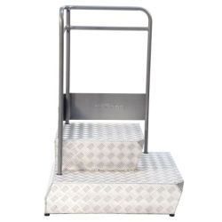 Matador Ladetreppe aus Alu. 3mm. mit Railing und 4 lenkrollen.